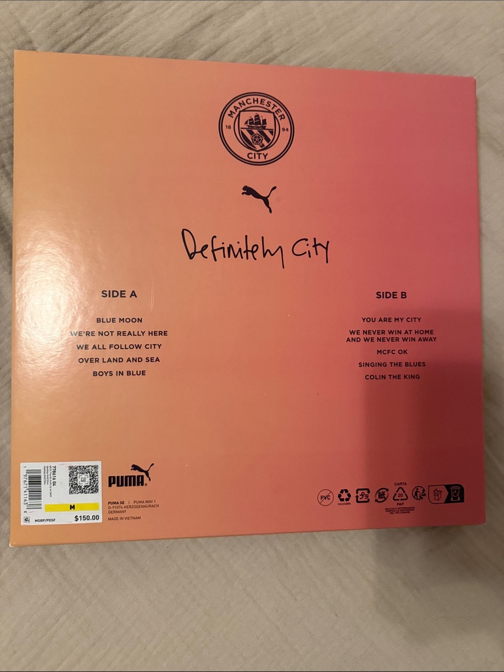 Manchester United Jersey - NWT in original record style box. - Picture 2 of 6